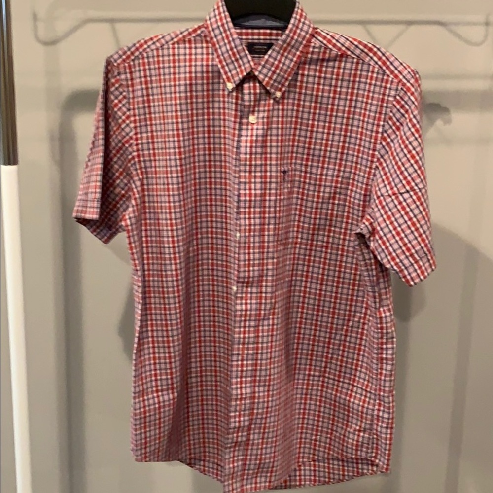 Men’s nwot S small arrow short sleeve button down